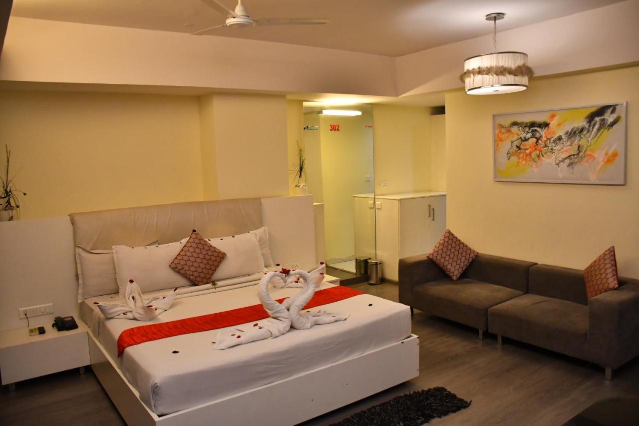 Hotel Vijay Parkinn, Gandhipuram, Coimbatore Exterior photo
